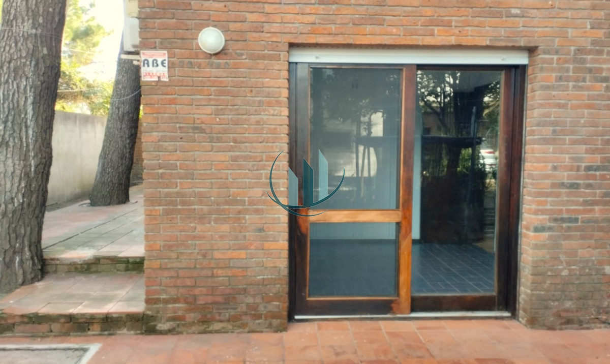 Casa ID.804 - ALQUILER ANUAL 3 Dormitorios en Barrio Altos del Pinar 