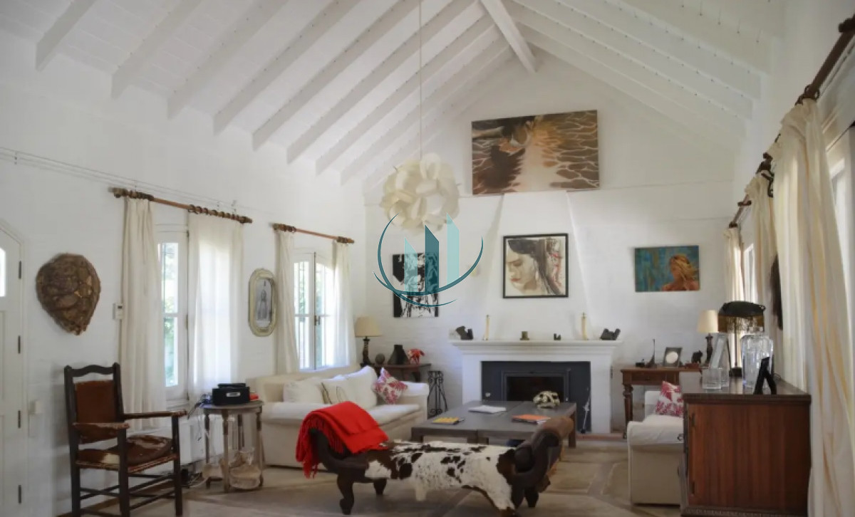 Casa ID.284 - ALQUILER TEMPORAL - Casa de verano en La Barra 4 domitorios a 400mts del mar