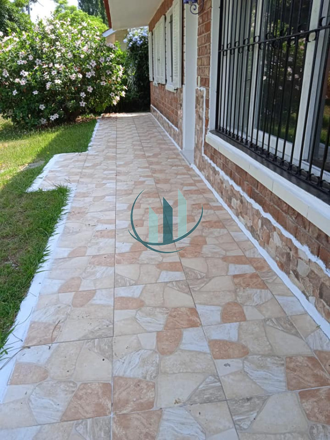 Casa ID.628 - ALQUILER ANUAL Casa en Barrio Pinares 3 dormitorios amueblada