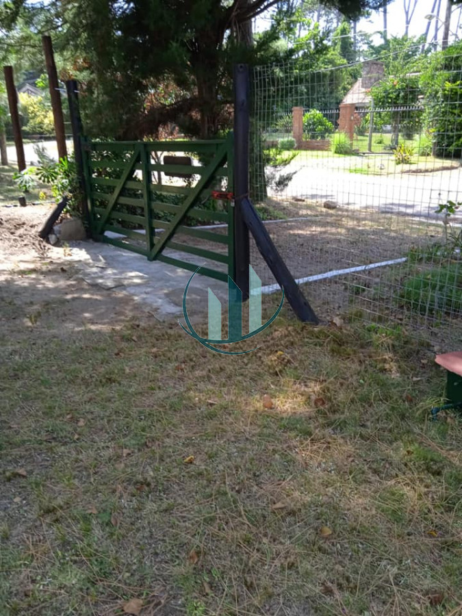 Casa ID.628 - ALQUILER ANUAL Casa en Barrio Pinares 3 dormitorios amueblada