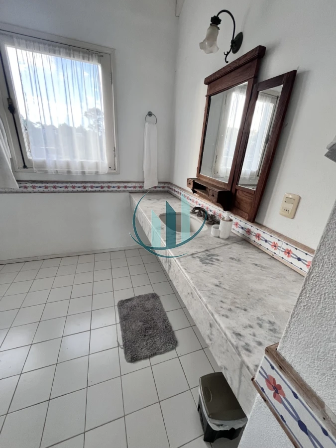 Casa ID.615 - Alquiler en Manantiales con vista al mar 