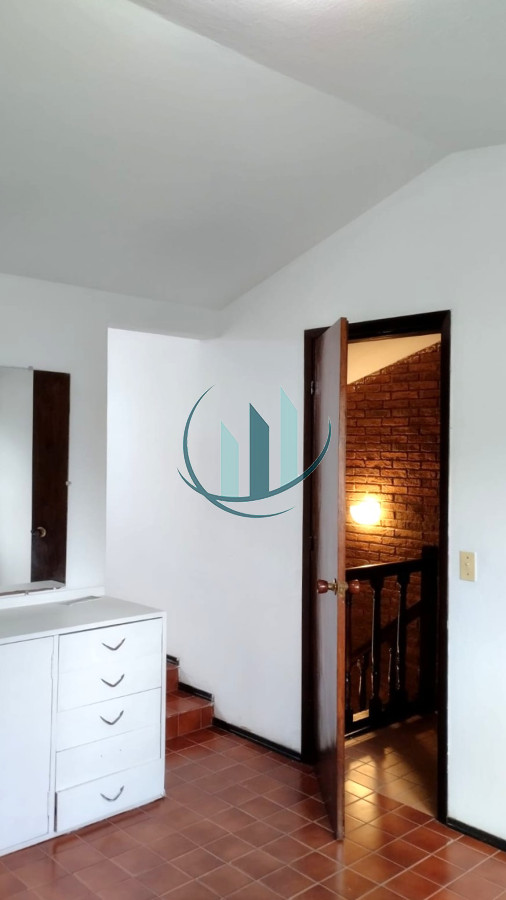 Casa ID.804 - ALQUILER ANUAL 3 Dormitorios en Barrio Altos del Pinar 