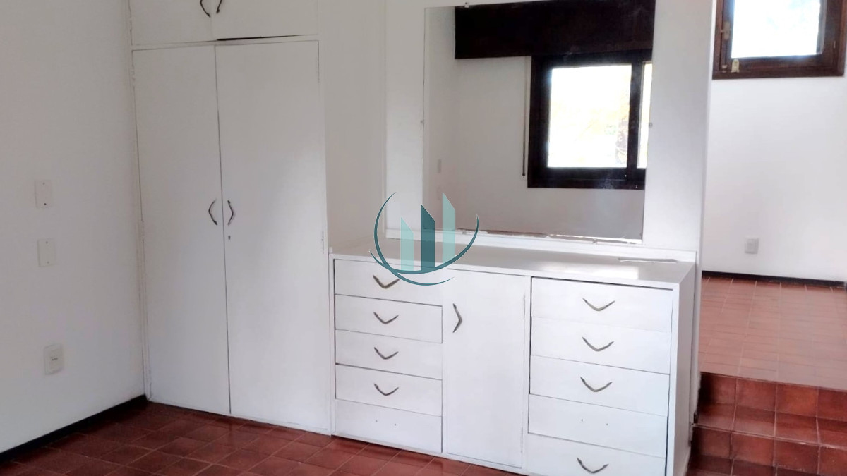 Casa ID.804 - ALQUILER ANUAL 3 Dormitorios en Barrio Altos del Pinar 