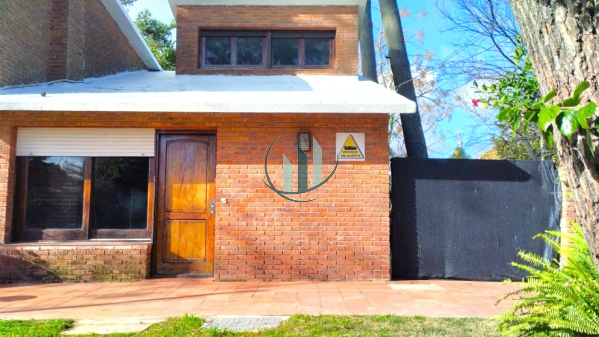 Casa ID.804 - ALQUILER ANUAL 3 Dormitorios en Barrio Altos del Pinar 