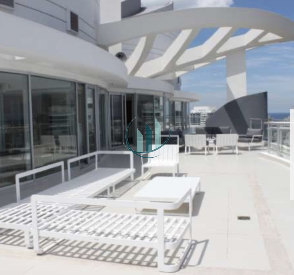 Apartamento ID.713 - Surise Tower 3 dormitorios mas dependencia de servicio. Alquiler Anual o temporal