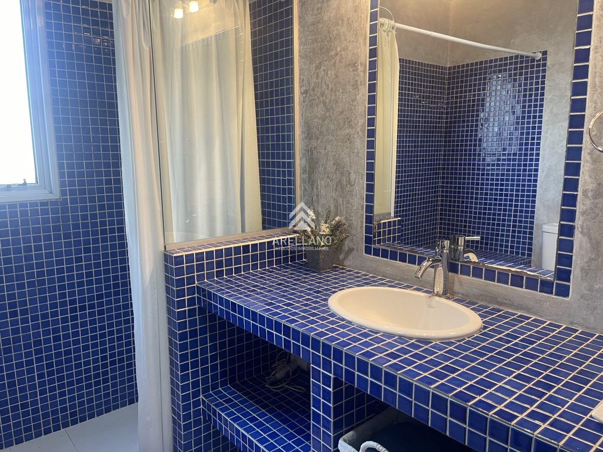 Casa ID.3639 - Moderna casa en venta de 3 dormitorios en Montoya, La Barra