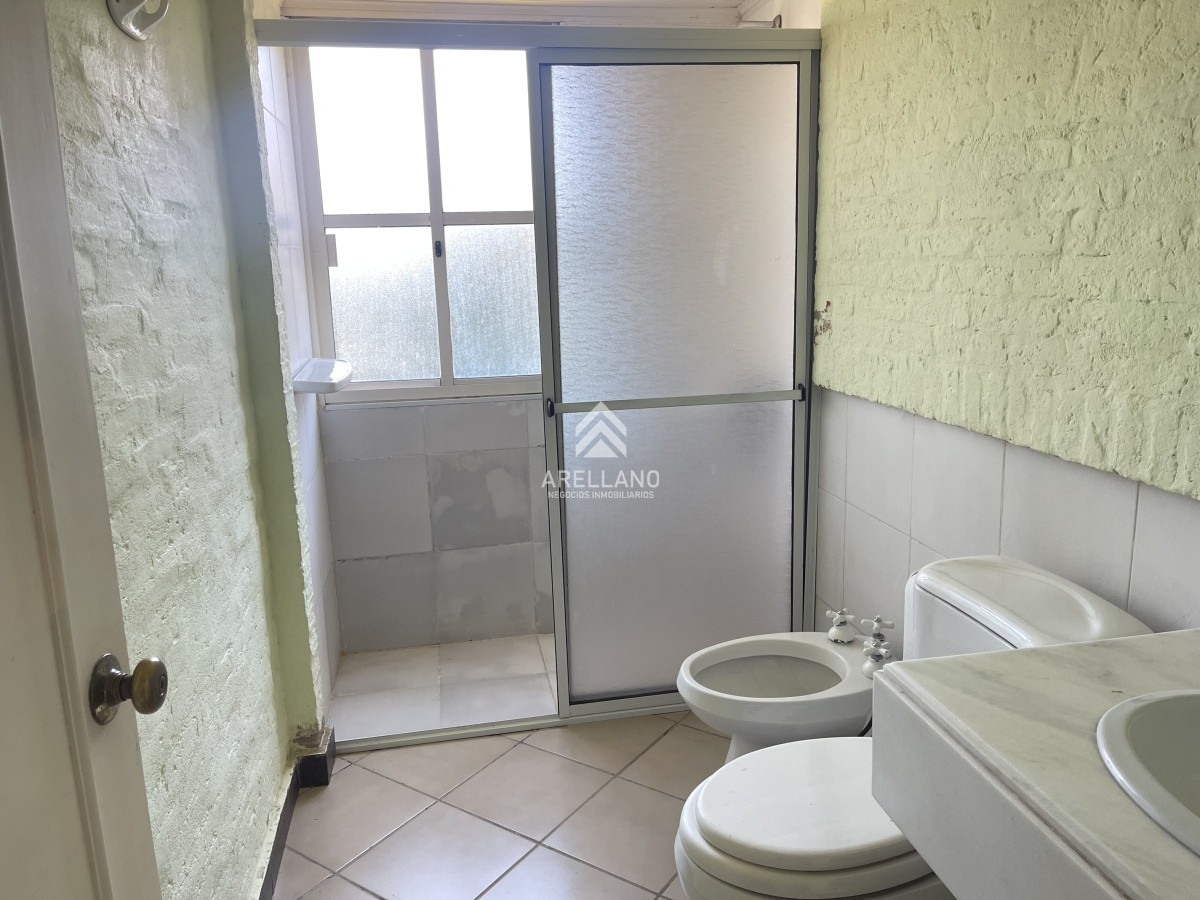 Casa ID.3679 - Venta casa 4 dormitorios Montoya 
