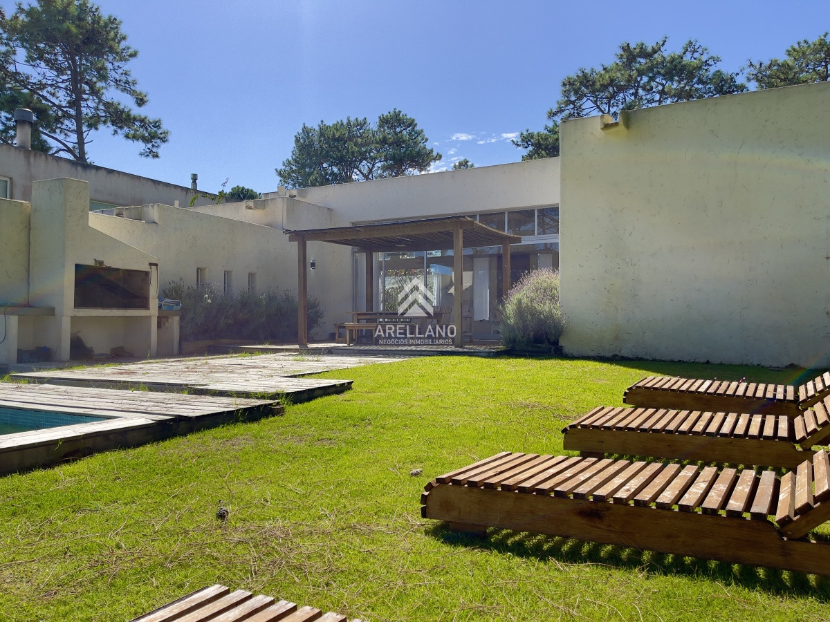 Casa ID.3641 - Se vende hermosa casa en Montoya