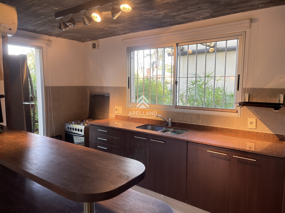 Casa ID.3639 - Moderna casa en venta de 3 dormitorios en Montoya, La Barra