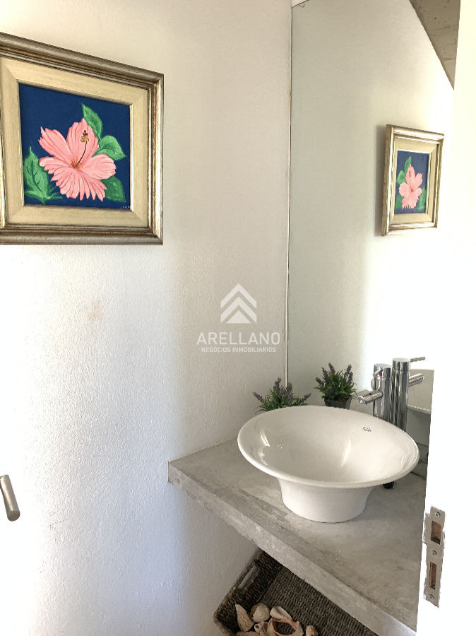 Casa ID.5797 - Muy buena casa en Montoya a 200mts del mar, moderna, cómoda, piscina