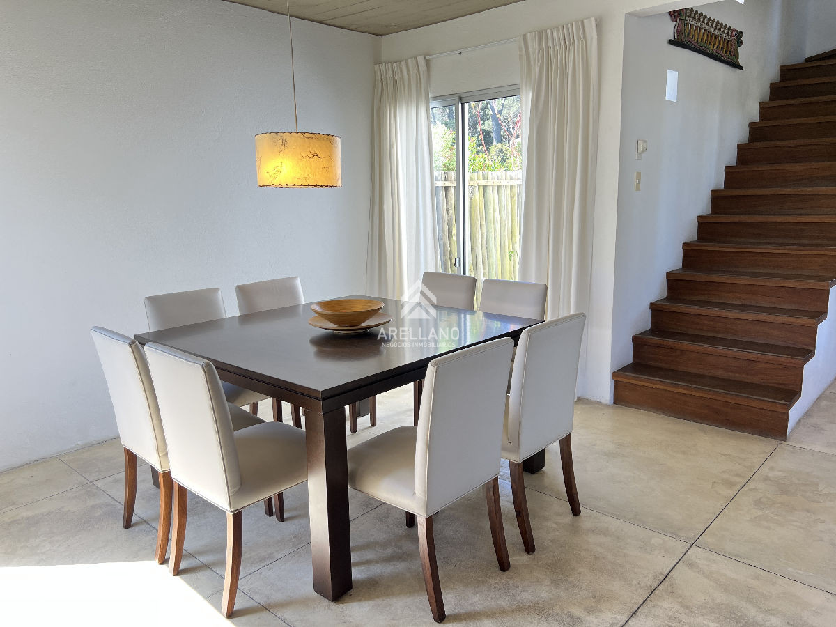 Casa ID.5797 - Muy buena casa en Montoya a 200mts del mar, moderna, cómoda, piscina