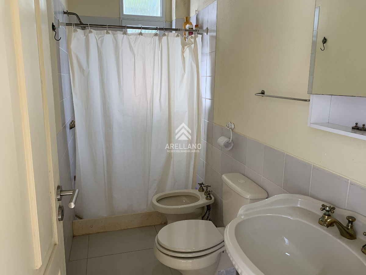 Casa ID.3676 - Venta casa 5 dormitorios Montoya