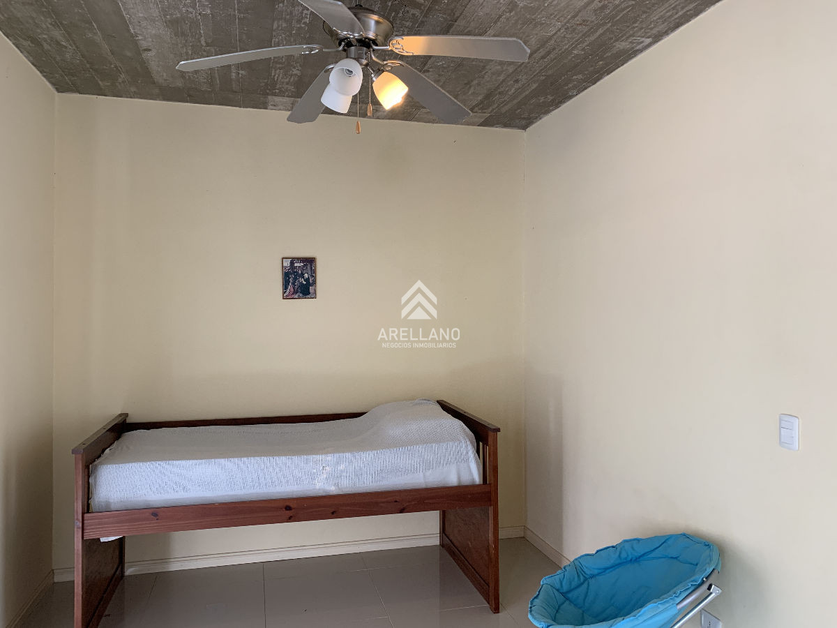 Casa ID.3676 - Venta casa 5 dormitorios Montoya