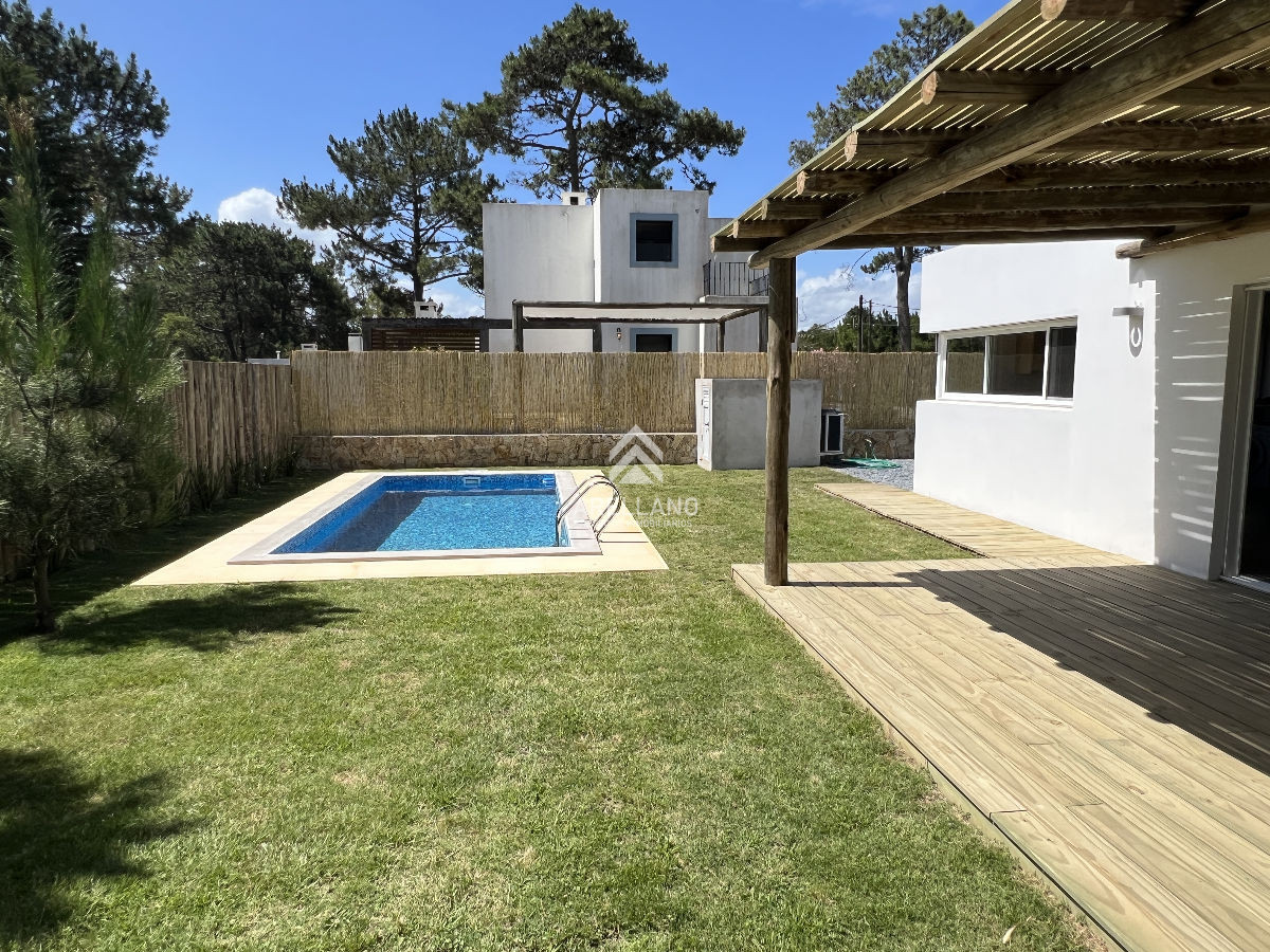 Casa ID.3640 - Espectacular casa a estrenar en La Barra