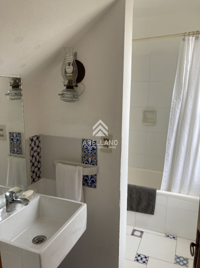 Casa ID.3666 - Venta, casa en Montoya 4 dormitorios