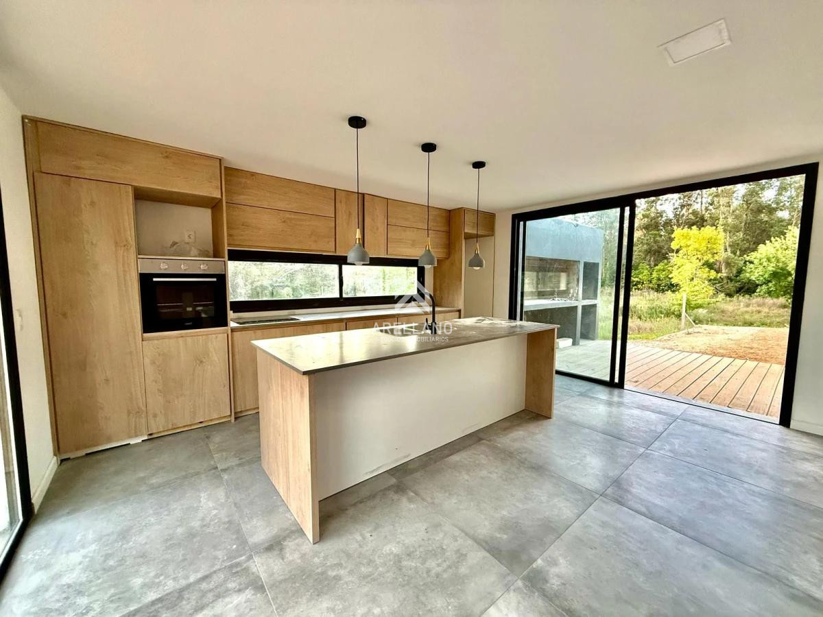 Casa ID.5373 - Venta Casa 3 dormitorios y 2 baños en El Tesoro, La Barra