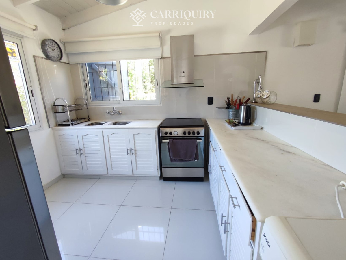 Casa ID.8154/Cómoda-casa-de-4-dormitorios- -servicio-en-Montoya - Casa de 3 dormitorios, a 100mts del mar, en Montoya, La Barra