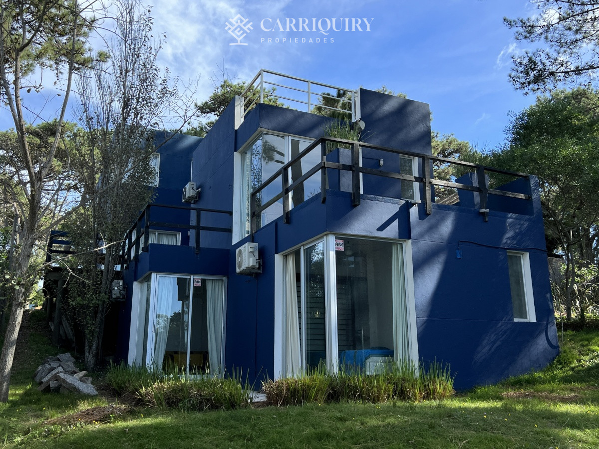 Casa ID.8150/Oportuidad!!!-Casa-en-venta-Barrio-privado-a-minutos-de-la-barra,-3-dormitiorios,-increible-entorno - Importante casa en alquiler temporal, Montoya