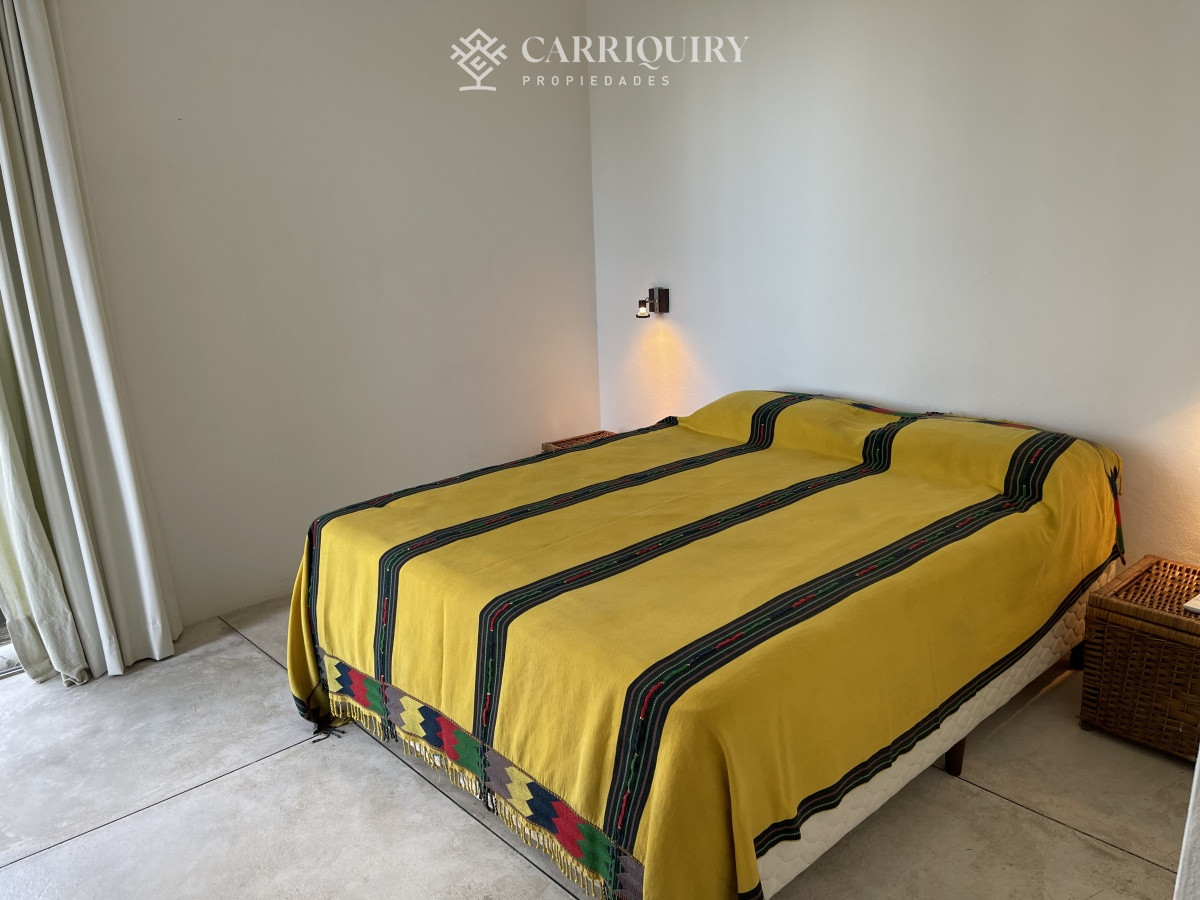 Casa ID.8150/Oportuidad!!!-Casa-en-venta-Barrio-privado-a-minutos-de-la-barra,-3-dormitiorios,-increible-entorno - Importante casa en alquiler temporal, Montoya