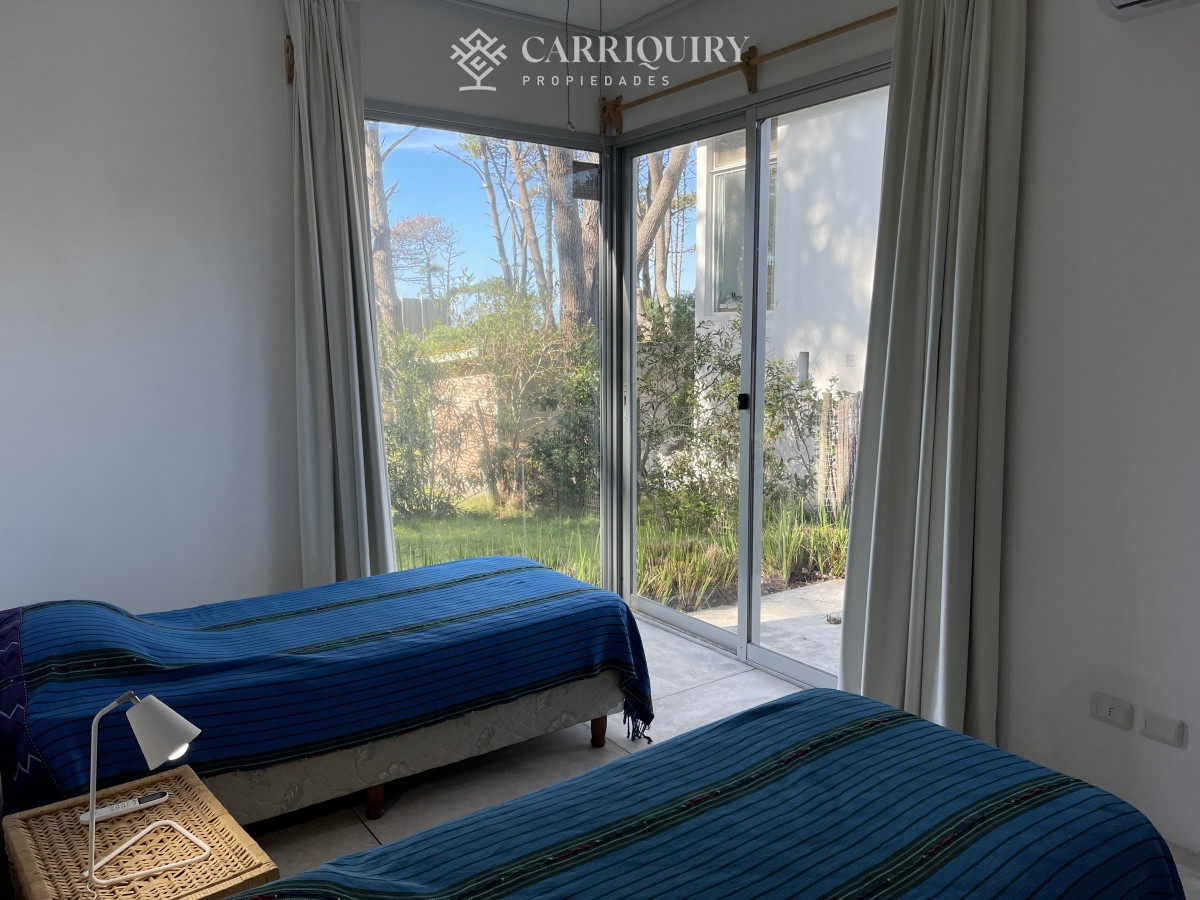 Casa ID.8150/Oportuidad!!!-Casa-en-venta-Barrio-privado-a-minutos-de-la-barra,-3-dormitiorios,-increible-entorno - Importante casa en alquiler temporal, Montoya