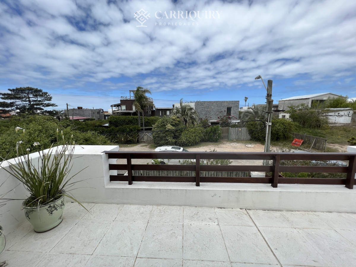 Casa ID.8134/La-Loma - Casa en Alquiler en La Barra. 5 dormitorios en total