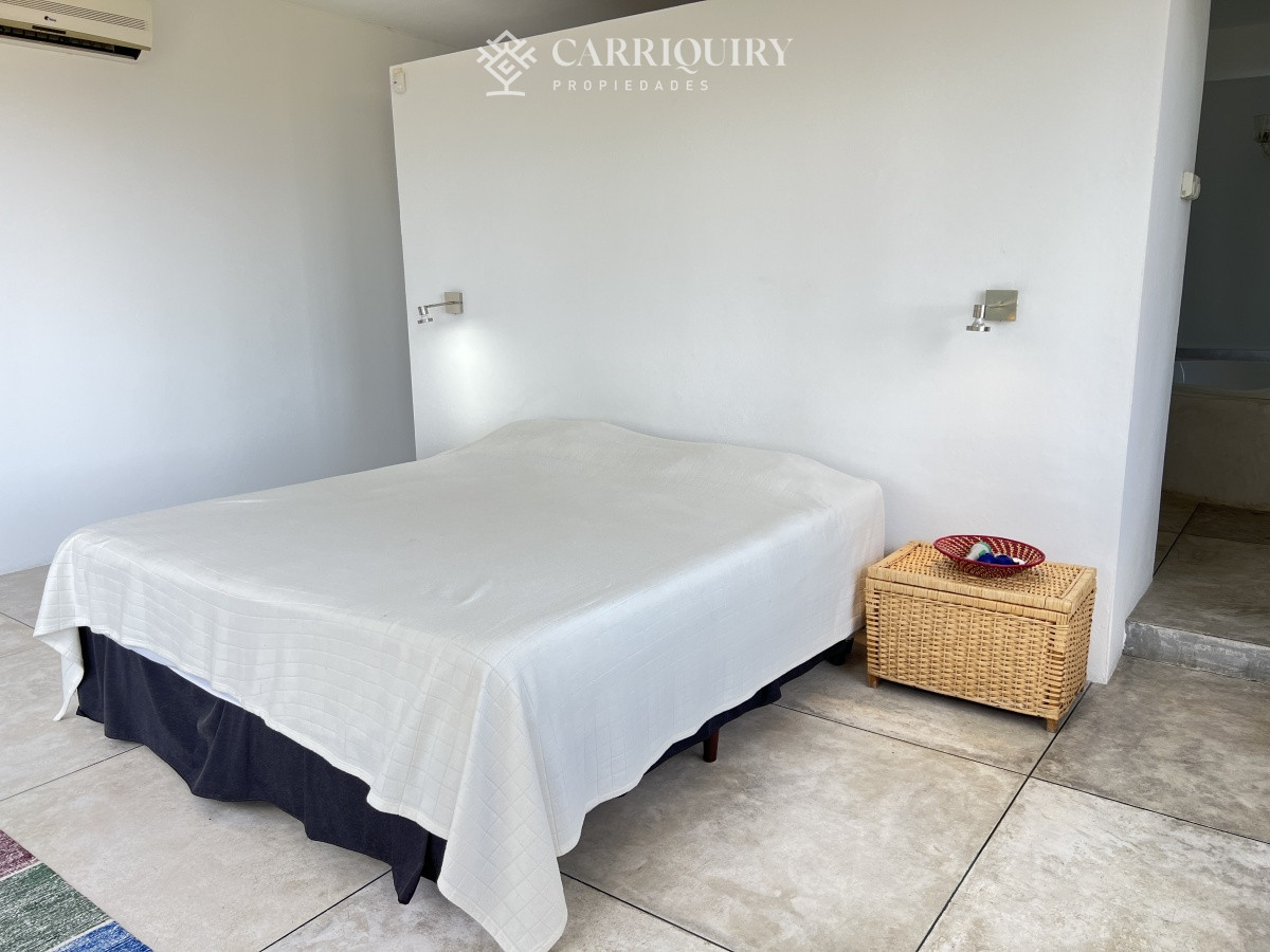Casa ID.8150/Oportuidad!!!-Casa-en-venta-Barrio-privado-a-minutos-de-la-barra,-3-dormitiorios,-increible-entorno - Importante casa en alquiler temporal, Montoya