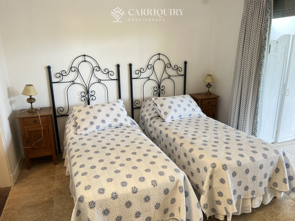 Casa ID.8134/La-Loma - Casa en Alquiler en La Barra. 5 dormitorios en total