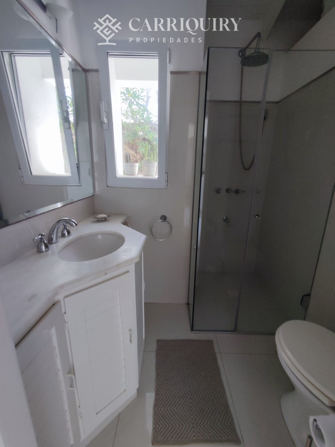 Casa ID.8154/Cómoda-casa-de-4-dormitorios- -servicio-en-Montoya - Casa de 3 dormitorios, a 100mts del mar, en Montoya, La Barra