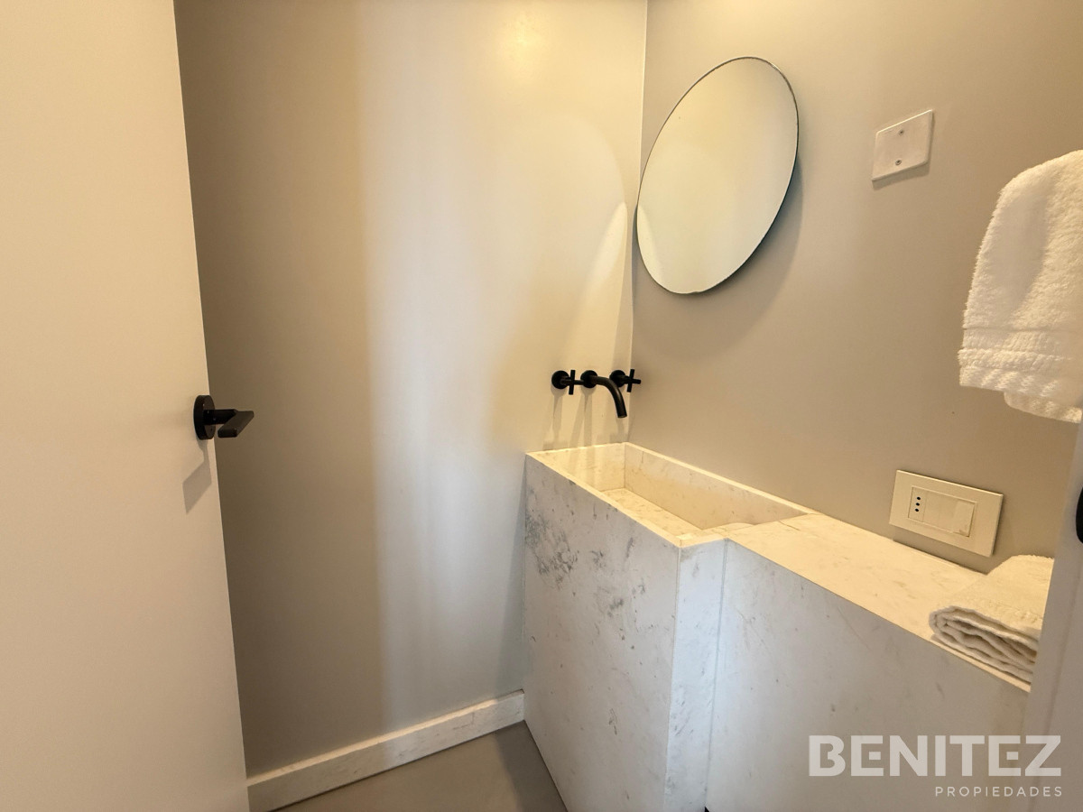 Apartamento ID.9659 - Departamento de 4 dormitorios en suite más servicio, sobre la playa, Manantiales