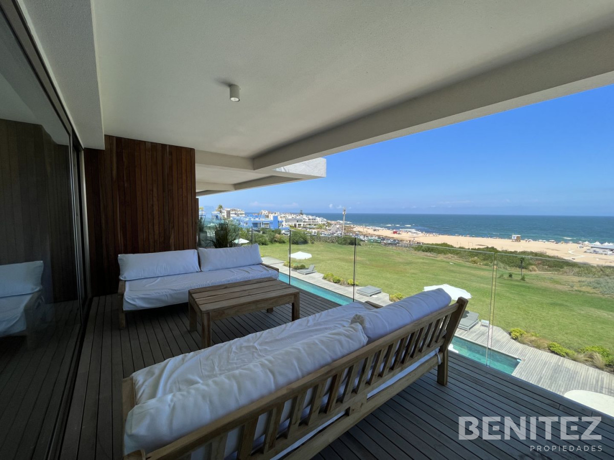 Apartamento ID.9659 - Departamento de 4 dormitorios en suite más servicio, sobre la playa, Manantiales