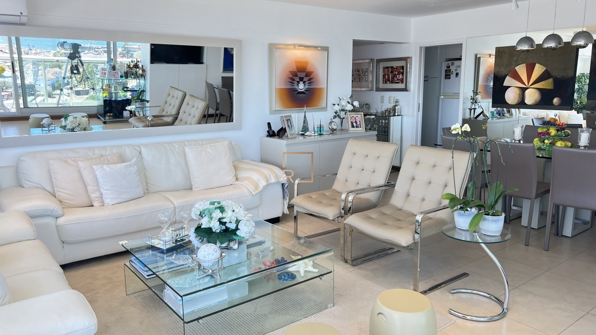 Apartamento ID.337 - Departamento de 3 dormitorios con inmejorable vista al puerto de Punta del Este