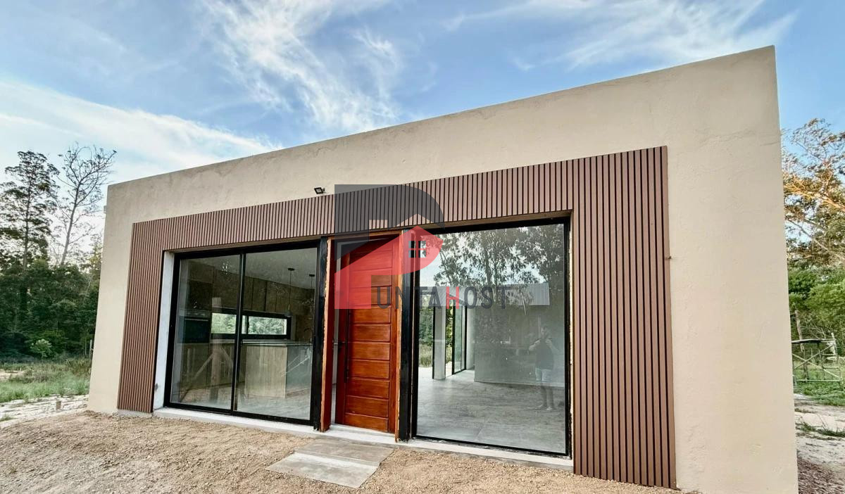 Casa ID.145 - Casa de 2 dormitorios 2 baños en El tesoro, La Barra