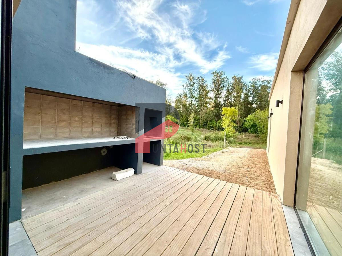 Casa ID.145 - Casa de 2 dormitorios 2 baños en El tesoro, La Barra