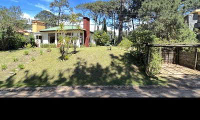 Venta de casa de 5 dormitorios en Montoya, La Barra