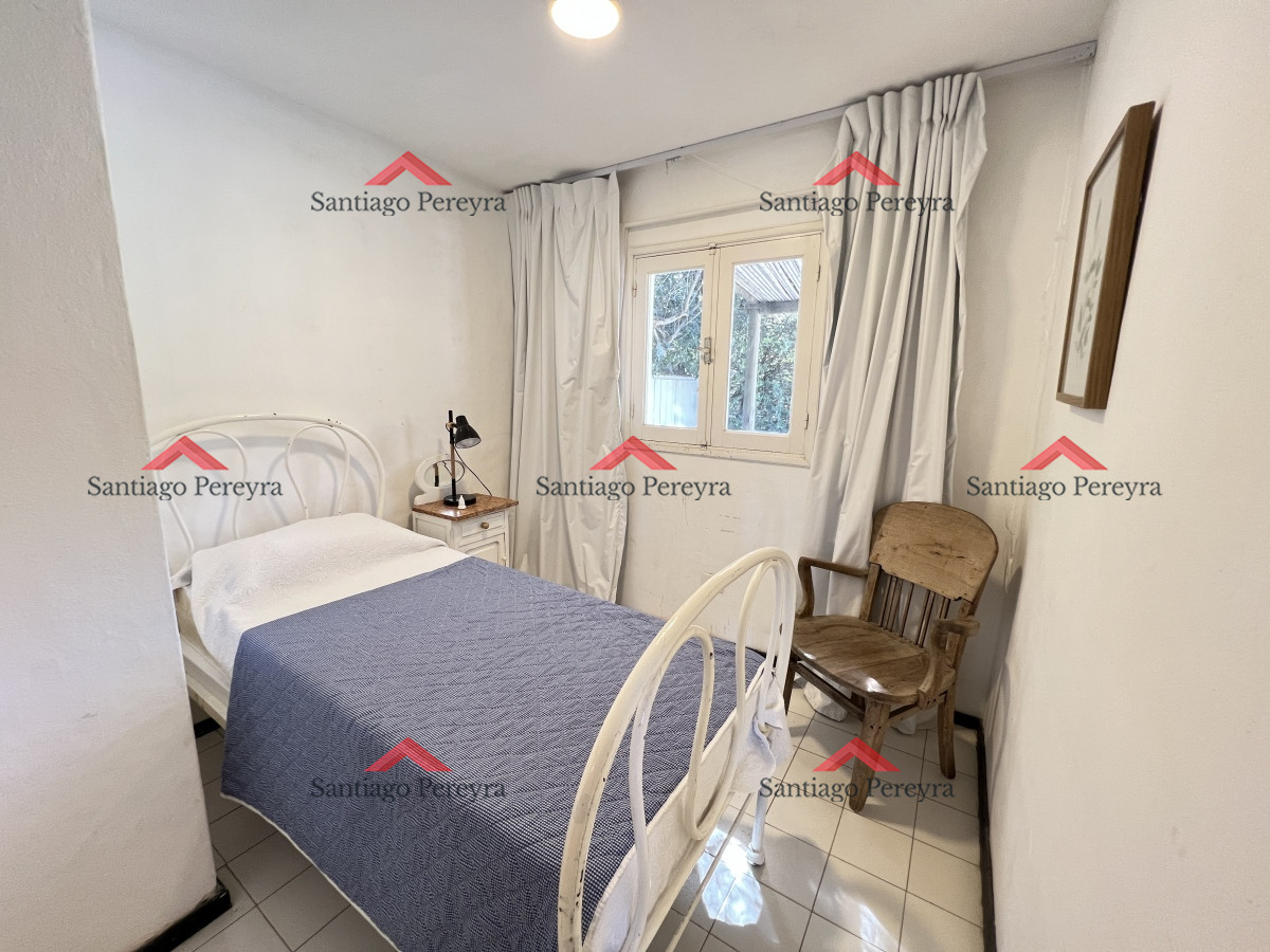 Casa ID.14670 - Casa en Montoya con excelente vista al mar, de 4 dormitorios más servicio 