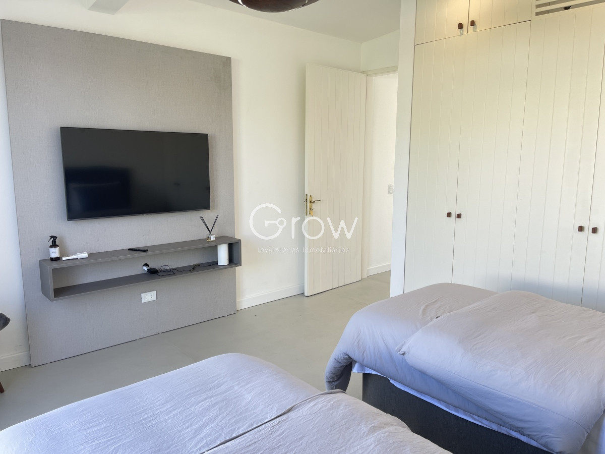 Casa ID.2911 - Excelente casa en La Barra de 4 dormitorios mas servicio