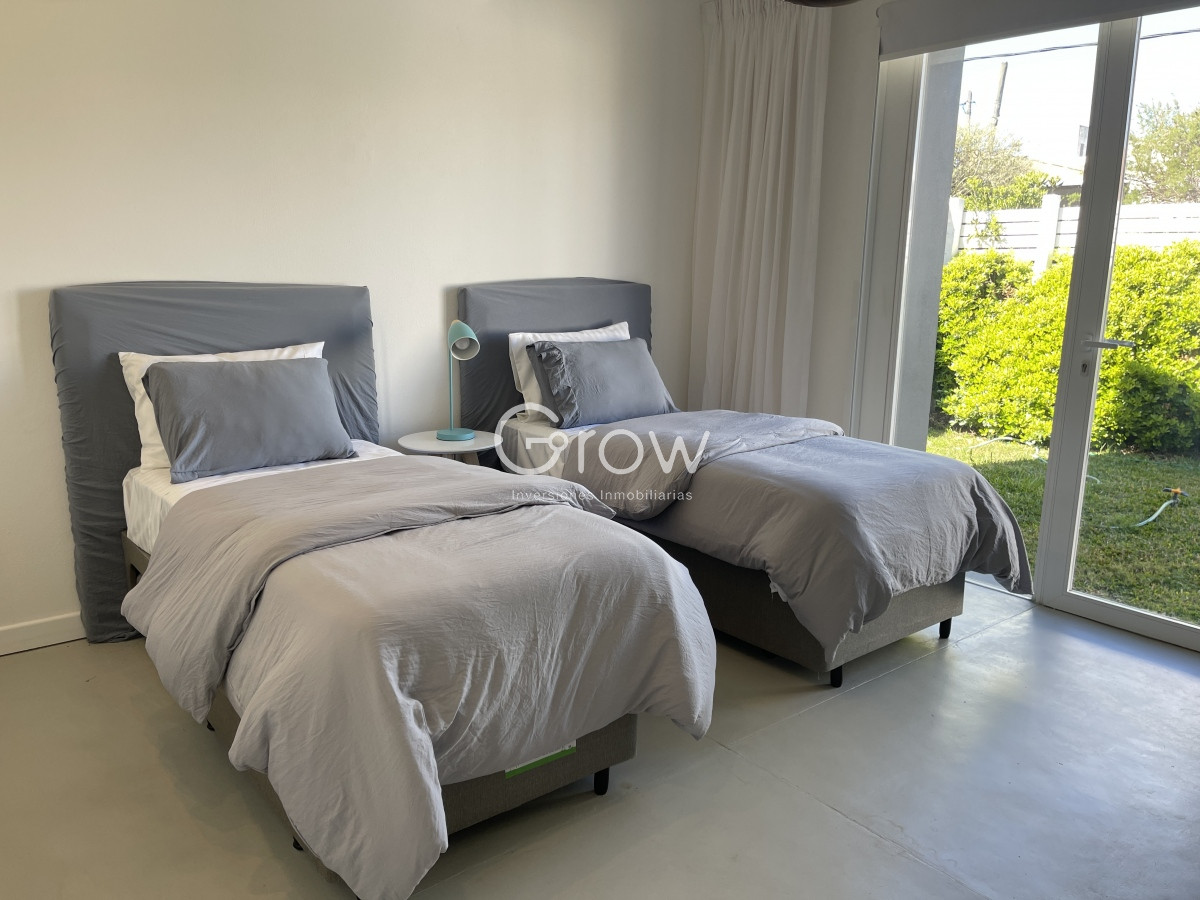 Casa ID.2911 - Excelente casa en La Barra de 4 dormitorios mas servicio