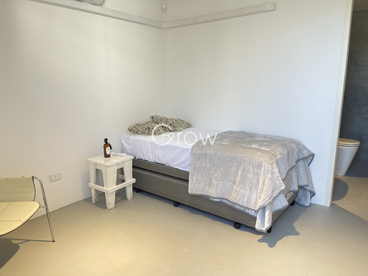 Casa ID.2911 - Excelente casa en La Barra de 4 dormitorios mas servicio