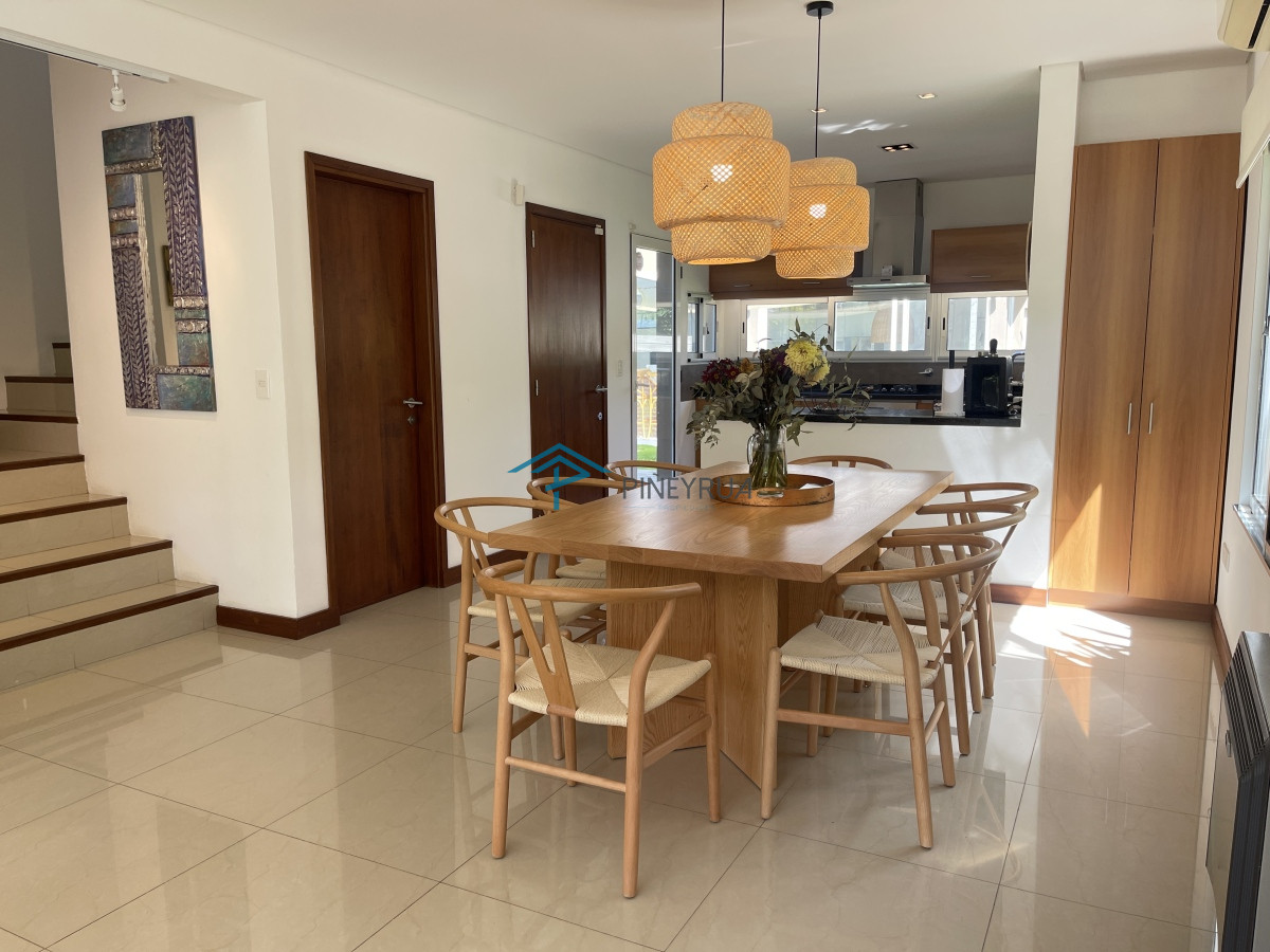 Casa ID.304 - Casa en La Barra, La Barra