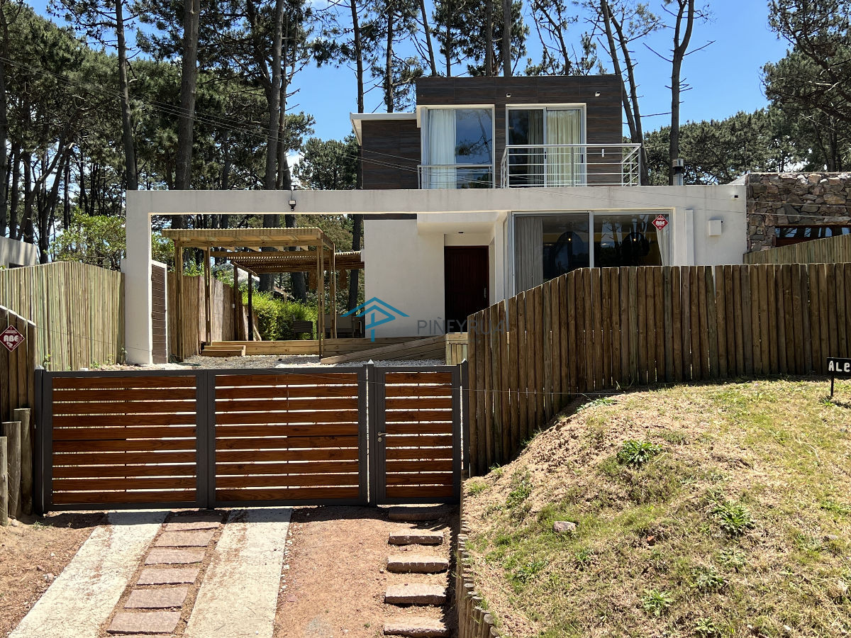 Casa ID.305 - Amplia y moderna casa en Montoya