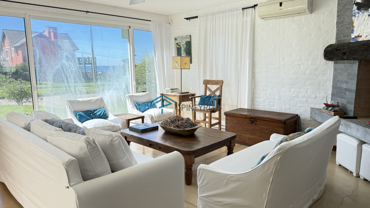 Hermosa casa en Montoya con vista al mar