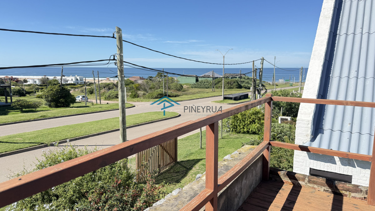 Hermosa casa en Montoya con vista al mar