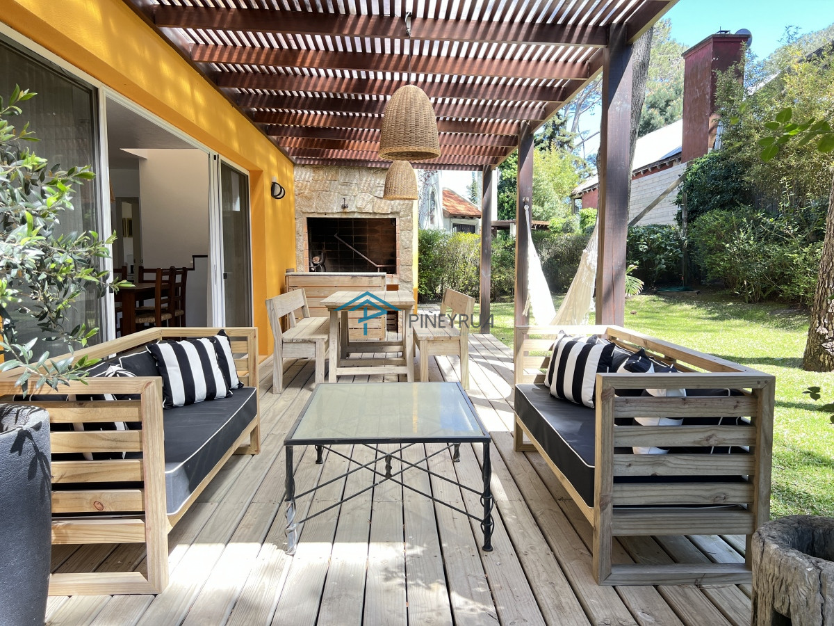 Casa en Montoya La Barra, 4 dormitorios