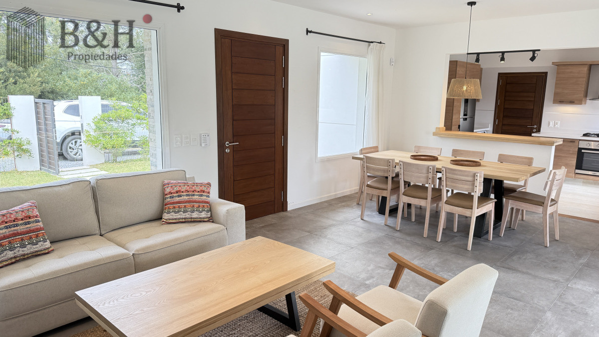 Casa ID.3686 - Moderna casa de 3 dormitorios a estrenar en la barra