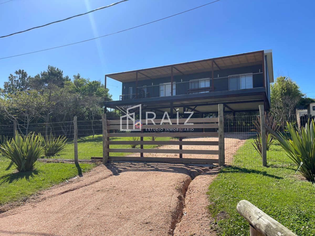 Casa ID.10597 - Casa de 2 dormitorios y 2 baños a estrenar en El Chorro