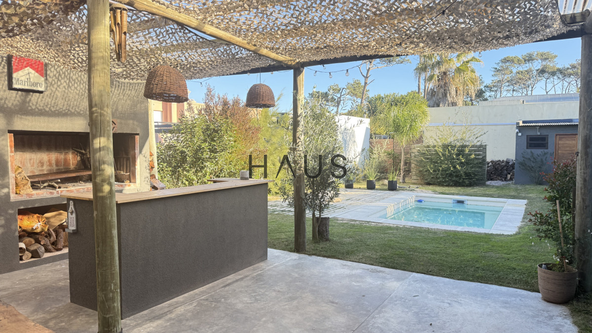 Casa ID.205 - Moderna casa de 3 dormitorios en Montoya