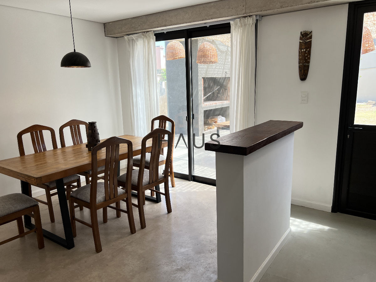 Casa ID.205 - Moderna casa de 3 dormitorios en Montoya