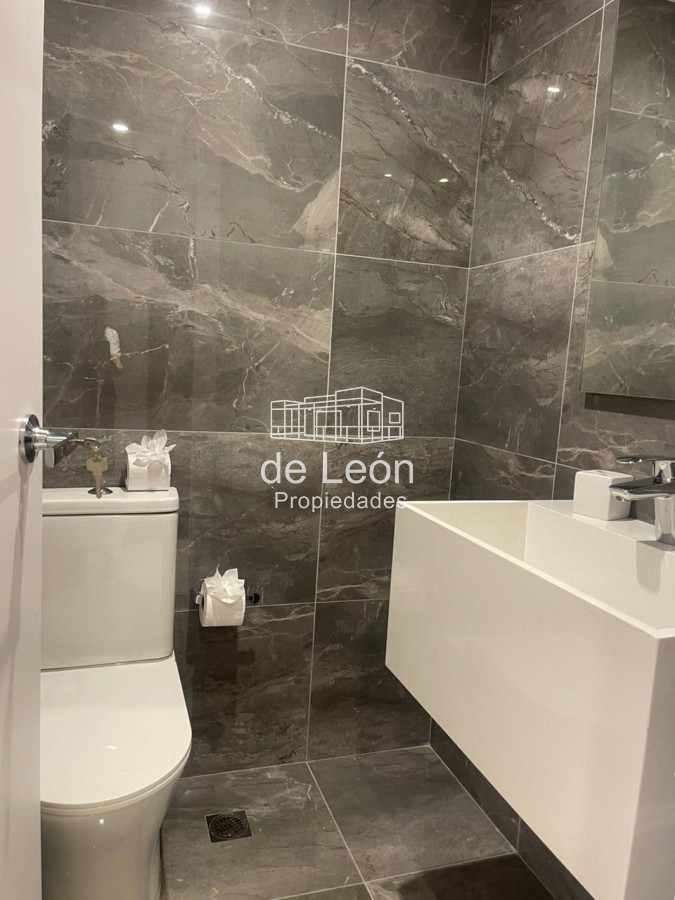 Apartamento ID.15107 - Departamento planta jardin en venta de 3 dormitorios en Manantiales
