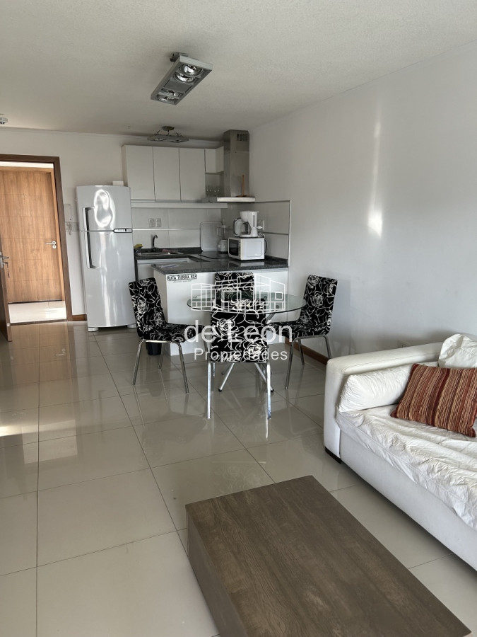 Apartamento ID.14842 - Apartamento frente al mar en Playa Mansa, Punta del Este
