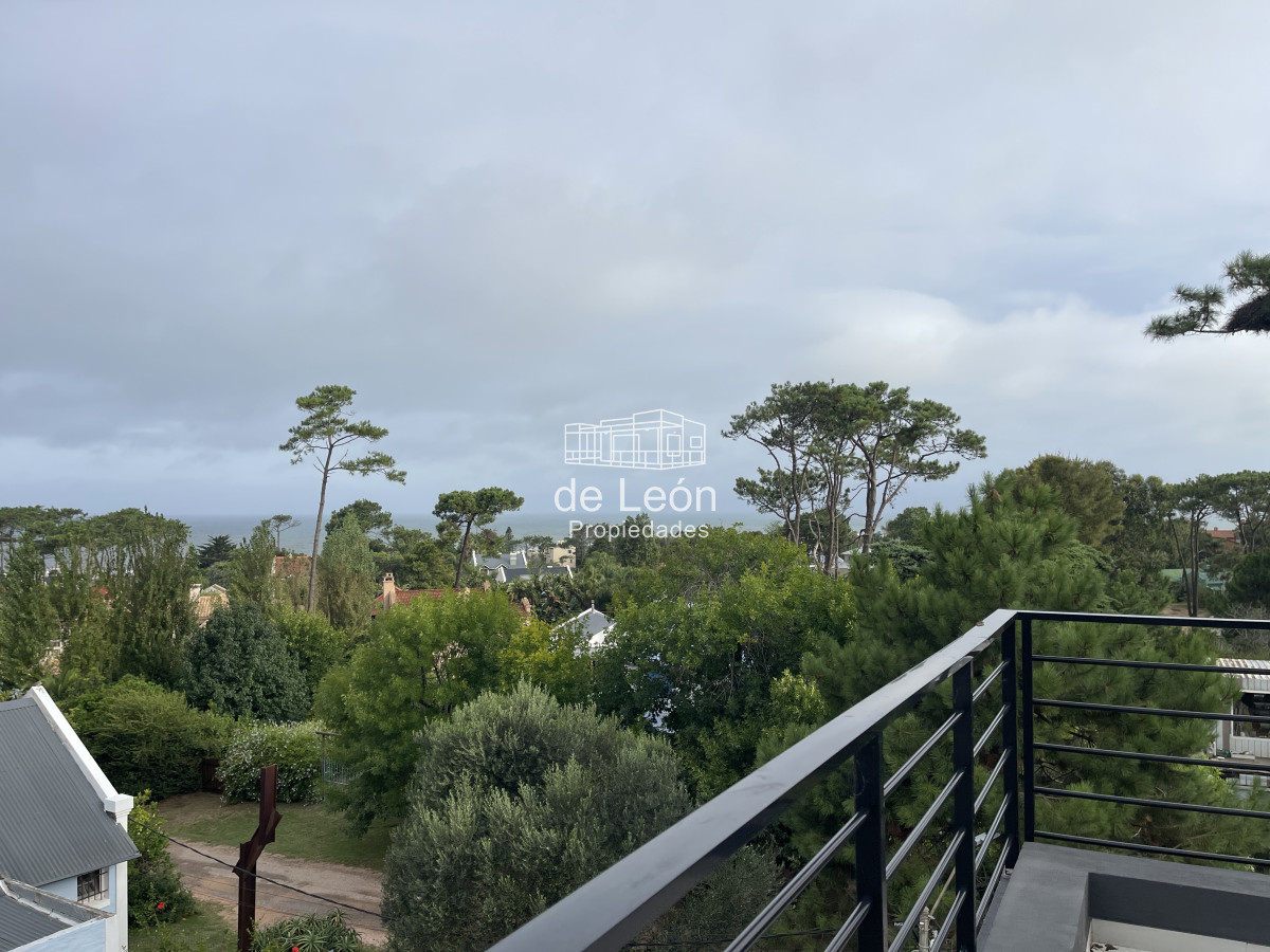 Apartamento ID.15044 - Departamento duplex en venta 3 dormitorios y 2 baños La Barra